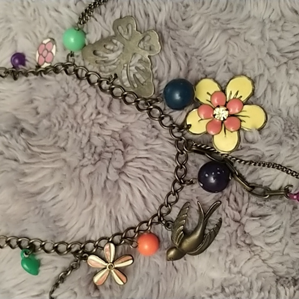 Retro Flower Power Necklace